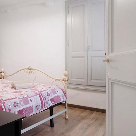Apartmán La Vecchia Torre Porto Valtravaglia Exteriér fotografie