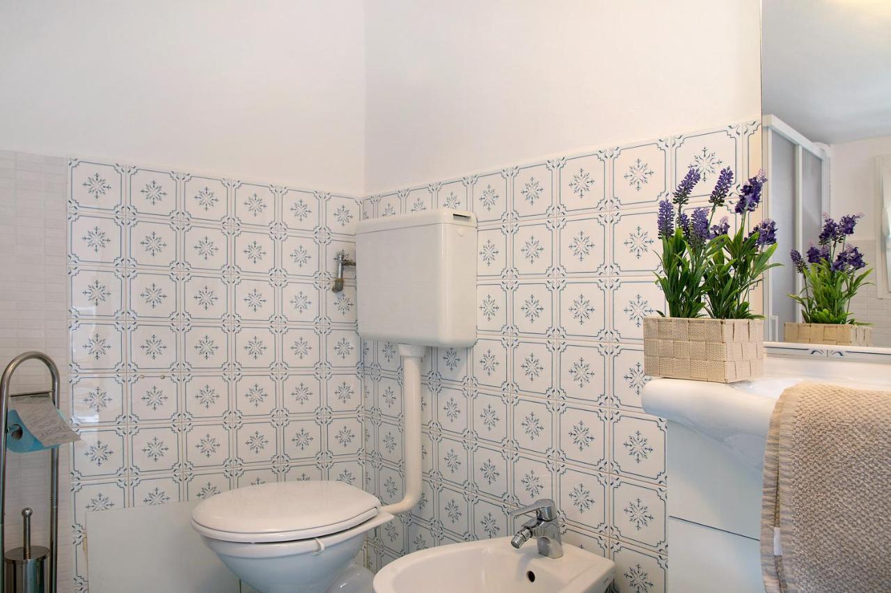 Apartmán La Vecchia Torre Porto Valtravaglia Exteriér fotografie