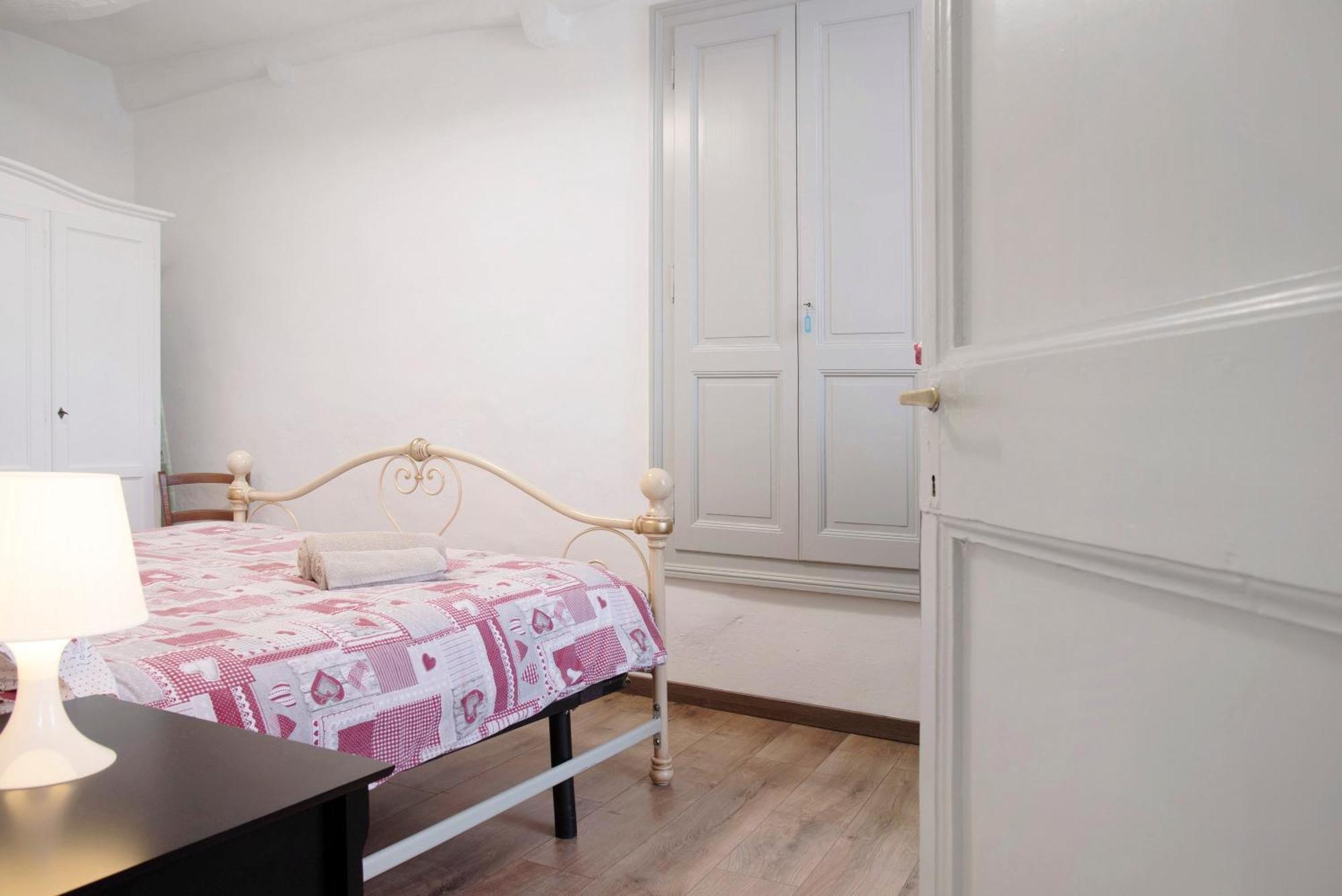Apartmán La Vecchia Torre Porto Valtravaglia Exteriér fotografie