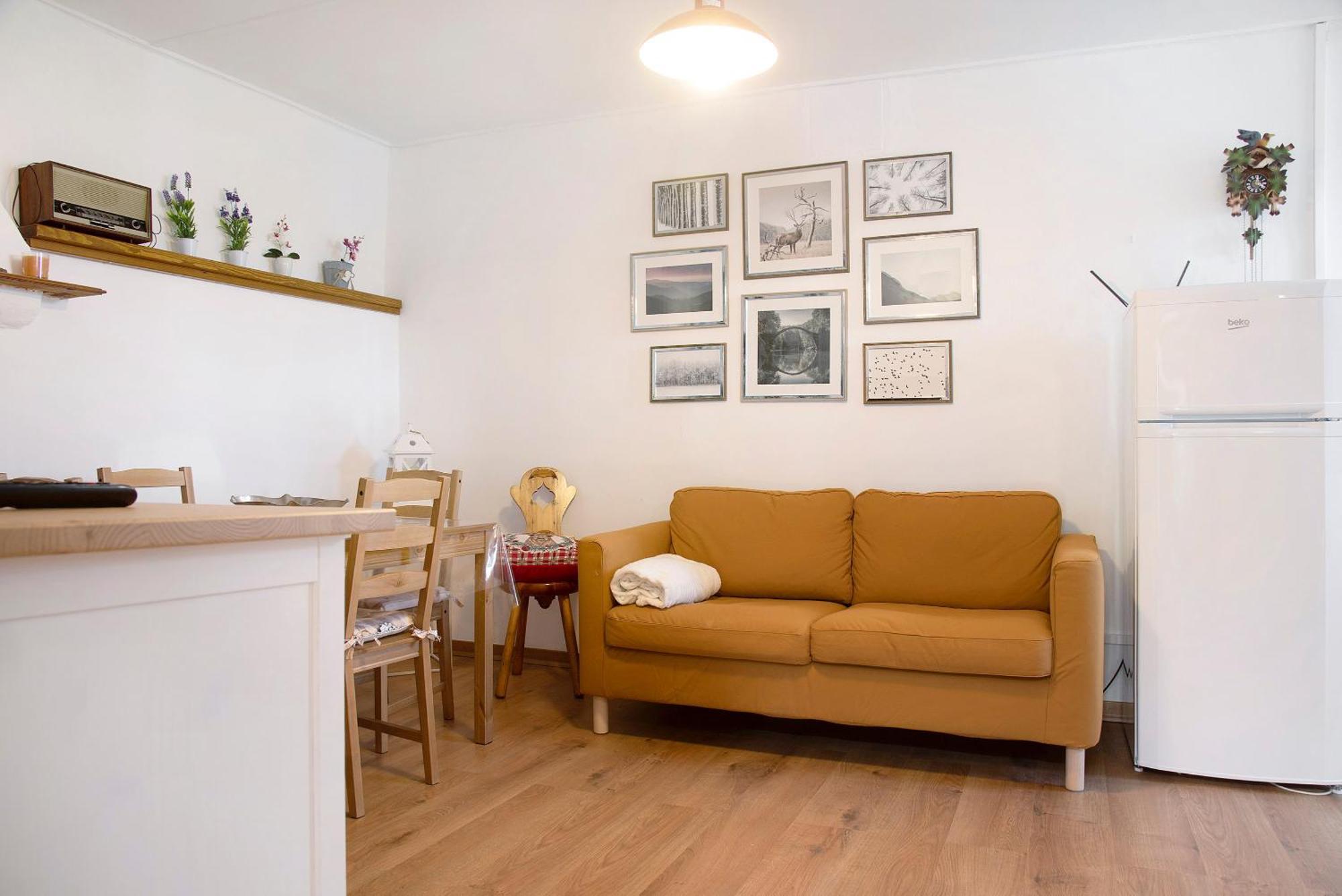 Apartmán La Vecchia Torre Porto Valtravaglia Exteriér fotografie