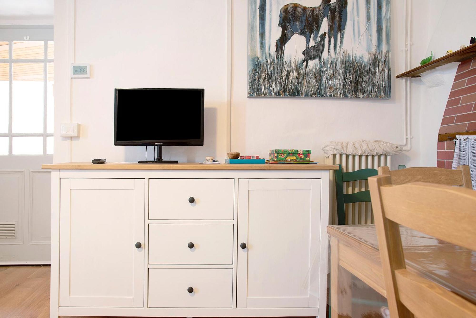 Apartmán La Vecchia Torre Porto Valtravaglia Exteriér fotografie